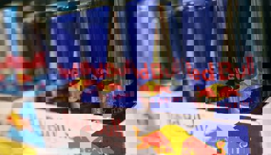 Fünf Komplizen stehlen 670’000 Dosen Red Bull