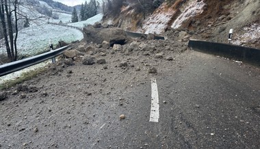 Kantonsstrasse nach Felssturz gesperrt