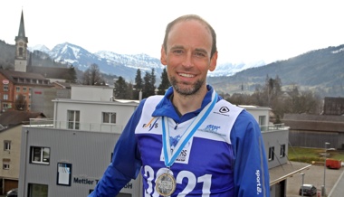 Spätstarter liess sich nicht übersprinten: Gold im ersten Versuch