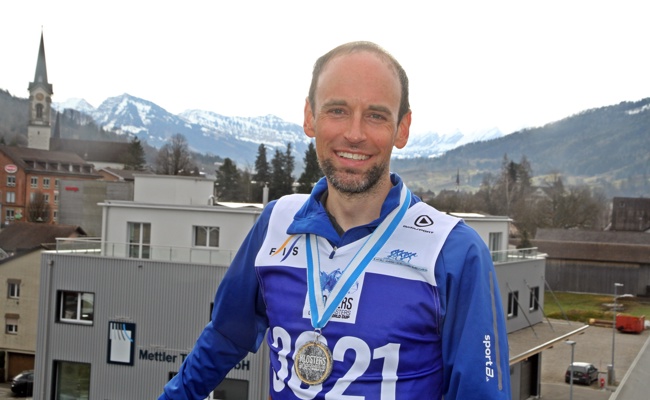 Spätstarter liess sich nicht übersprinten: Gold im ersten Versuch