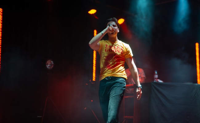 Luygy: Auf der Bühne eine unbändige Energie verströmt