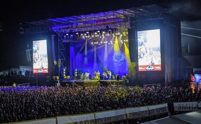 Das Publikum des Schlager Openairs am Flumserberg tanzte fast zwölf Stunden lang