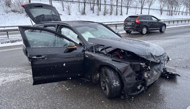 Über ein Dutzend Unfälle nach erneutem Wintereinbruch