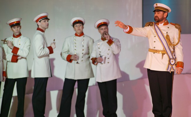 Der Caudillo ist zurück auf der Politbühne: Ernst Walch, umstrittener Anwalt und Treuhänder, will Regierungschef werden