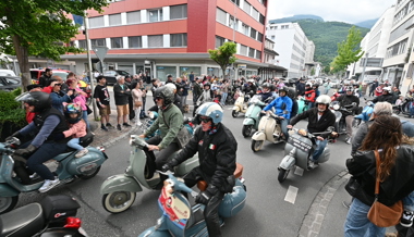 Mehr als nur Motorroller: Vespa-Kult zwischen Patina und Pokalen