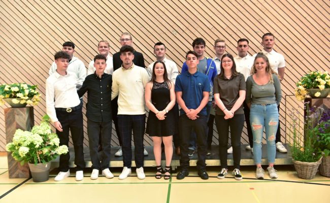 Polymechaniker, Konstrukteure und Berufsmaturanden nehmen das Leben selbst in die Hand