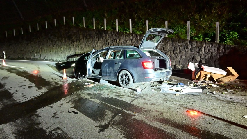 Der Unfallverursacher war in fahrunfähigem Zustand unterwegs.