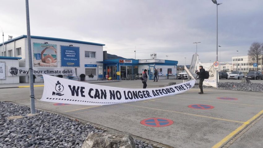  Die Passagiere bekommen mit, dass eine Aktion läuft, der Flugbetrieb wird aber nicht gestört.