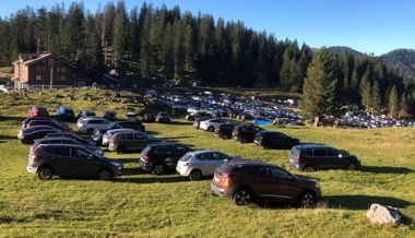 Unten grau, oben blau: Autoflut im Alpstein