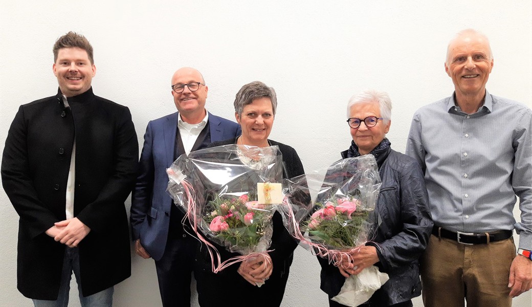  Neue und austretende Personen (von links): Fabien Roffler, Steivan Josty, Imelda Morgenthaler, Gerda Rothenberger und Präsident Hansruedi Bucher. 