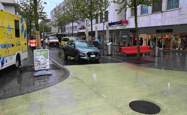 Fussgängerin wurde bei einem Unfall unbestimmt verletzt