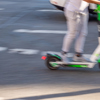 Mehrere Brüche im Gesicht: Betrunkener Mann stürzt mit E-Scooter