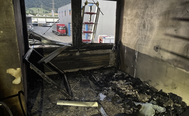 Wasserpfeife war unbeaufsichtigt: Wohnung nach Brand komplett zerstört