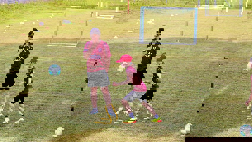 In Übungsformen zeigten die Mädchen ihre technischen Fähigkeiten.