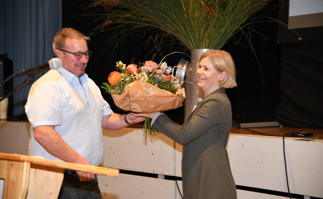 Esther Friedli von SVP-Delegiertenversammlung einstimmig nominiert