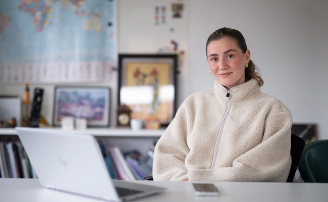 Extremismus und Online-Hass: Digital Streetworkerinnen kämpfen gegen Radikalisierung in den sozialen Medien