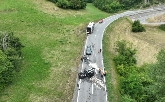 Schwerverletzte nach Kollision von Car und zwei Autos