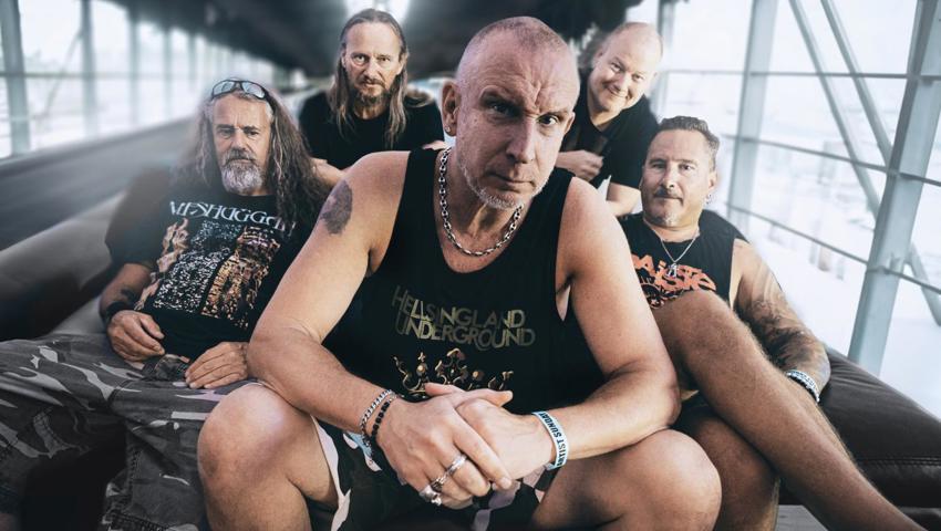 Eine der angekündigten Bands: Clawfinger.