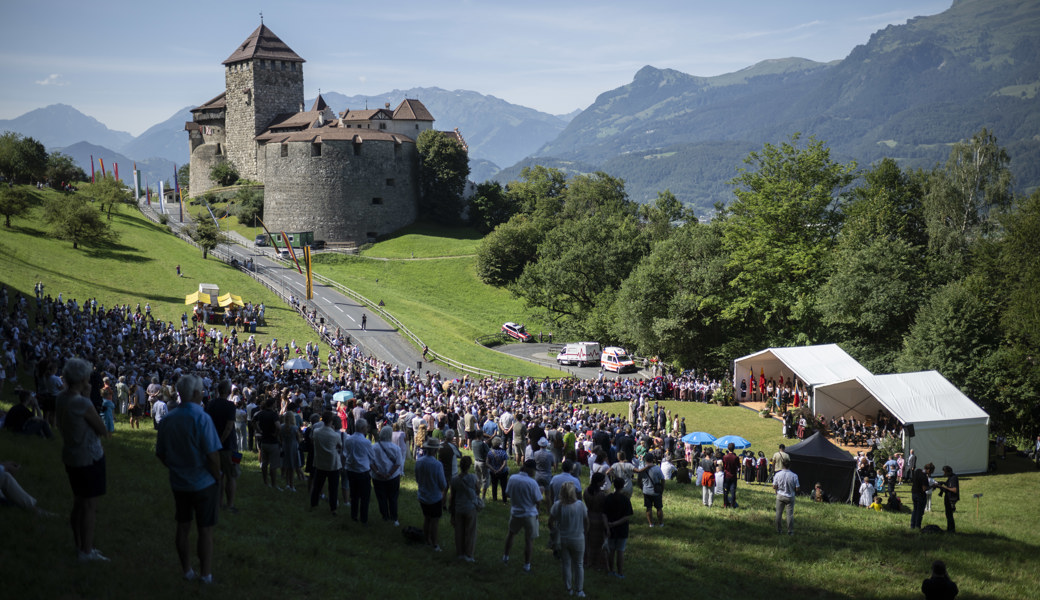 Mit dem Velo oder dem Bus ans «Fürstenfest»