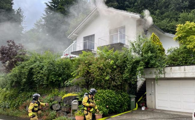 Brand in Einfamilienhaus: Katze schwer verletzt, Sachschaden rund 100'000 Franken