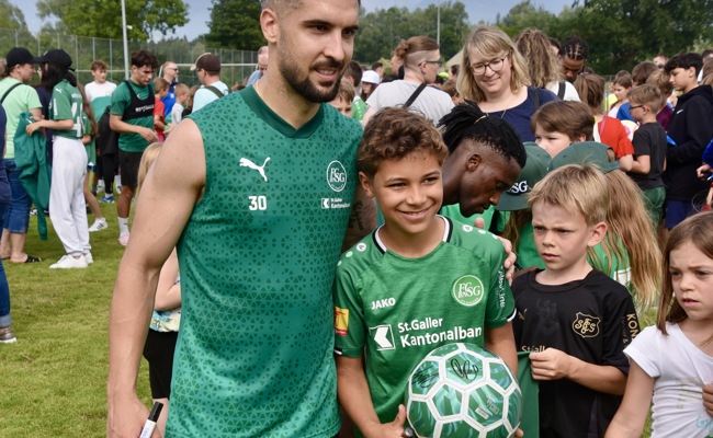 Die Stars des FC St. Gallen zeigten sich in Rüthi