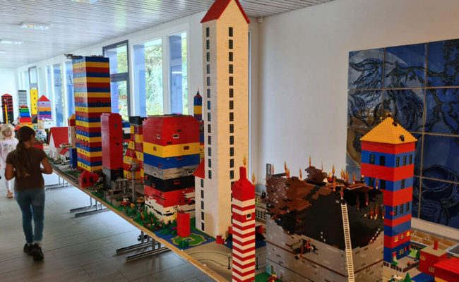 Eine Million Lego-Steine wurden zu einer 15 Meter langen Stadt verbaut