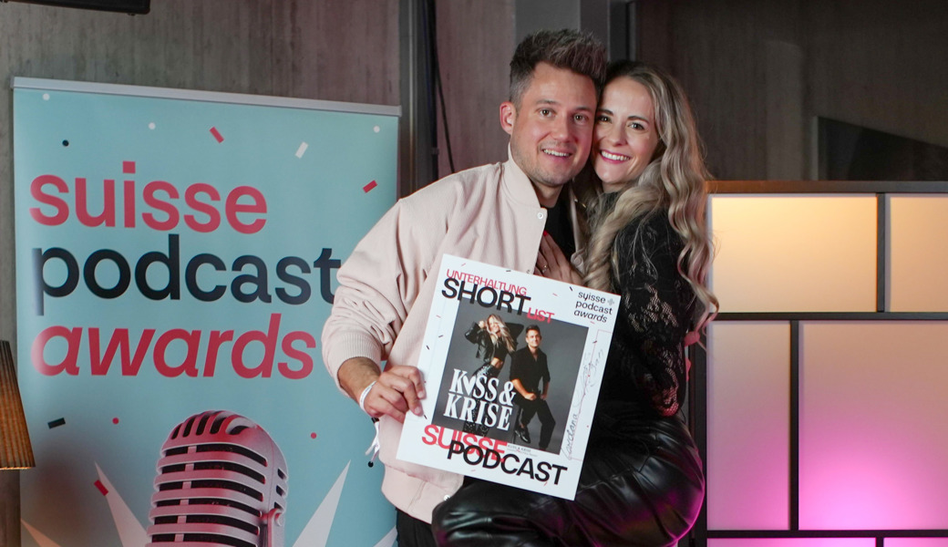 Comedypaar Loredana & Kilian aus Buchs gewinnt Podcast-Award
