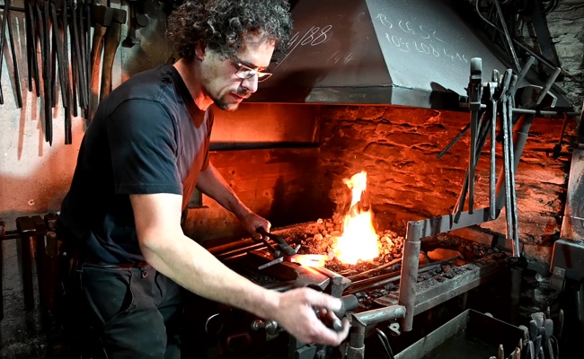 Melchior Huber: Ein Schmied mit Schalk - und vielen Eisenmännchen