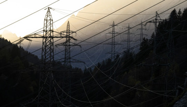 Strom wird 2027 günstiger – in manchen Gemeinden zahlt man trotzdem mehr