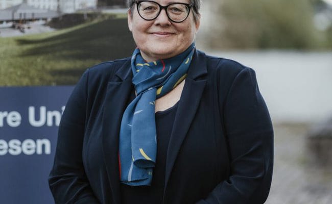Barbara Gant bleibt für weitere fünf Jahre Rektorin der Privaten Universität