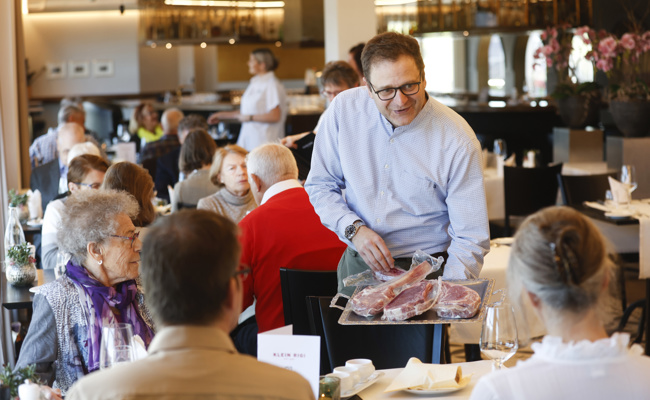 Ostschweizer Gastroverbände wollen nichts von schärferer Versteuerung von Trinkgeld wissen