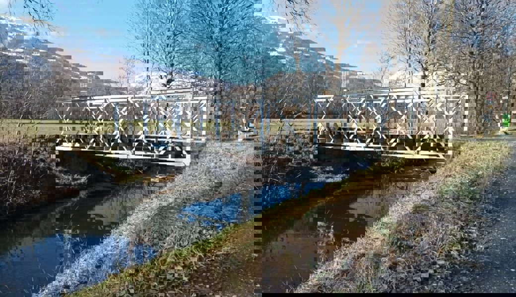  Die alte Stahlbrücke über den Binnenkanal beim Tomelisgraben soll noch in diesem Jahr nach Süden an den Inselweg versetzt werden. 