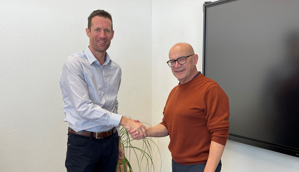 Rolf Züllig (rechts) gibt das Zepter an Thomas Diezig weiter.