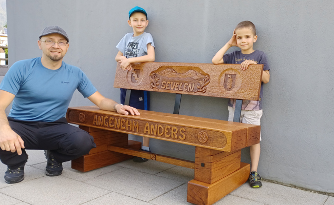 Von Siebenbürgen ins Werdenberg: Wie Schnitzer Luis Bartha Wurzeln für seine Kinder legt