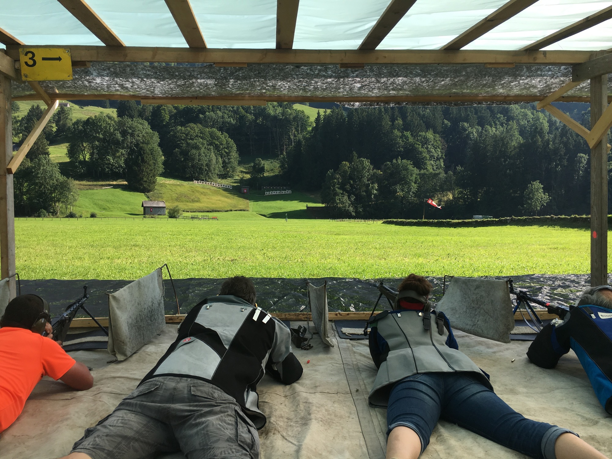 Das Feldschiessen, eine laute Volkssporttradition