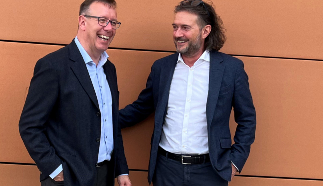  Thomas Toldo (links) übernimmt das Amt als Präsident des Baumeisterverbandes St. Gallen von Ueli Weber. 