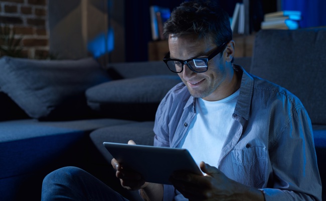 Schon ab vier Uhr morgens: Mehr Komfort beim Lesen dank neuem E-Paper für den W&O