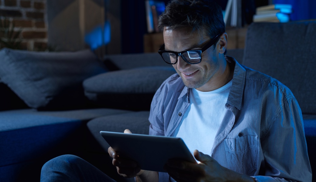 Schon ab vier Uhr morgens: Mehr Komfort beim Lesen dank neuem E-Paper für den W&O