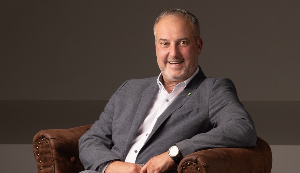 Nimmt in der neu geschaffenen Sprechstunde im Rathaus Platz mit Bürgerinnen und Bürgern: Rolf Pfeiffer, Stadtpräsident von Buchs.