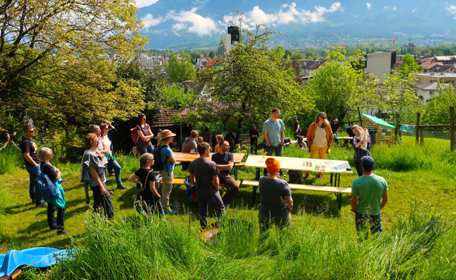 Frühlingsfest im Garten zum Glück