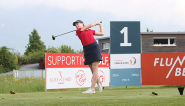 Mit grosser Konstanz zum Sieg: Lauren Holmey gewinnt erstes Profi-Golfturnier
