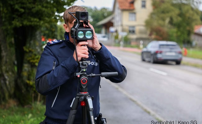 Schnellfahrer aus dem Verkehr gezogen