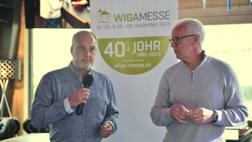  Rolf Pfeiffer (links) informiert über die Swiss Skills, die an der Wiga 2023 stattfinden werden.