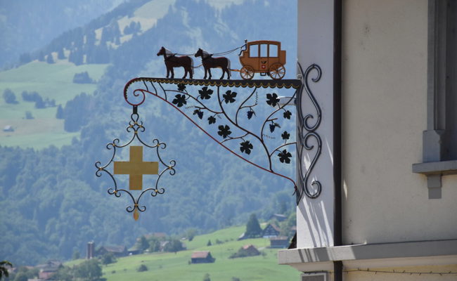 W&O-Sommerserie: Prunkvolle Schilder erinnern an Aufschwung der Gasthäuser