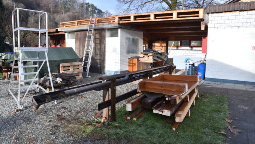  Die Arbeiten am Mehrzweckgebäude auf dem Campingplatz haben begonnen.