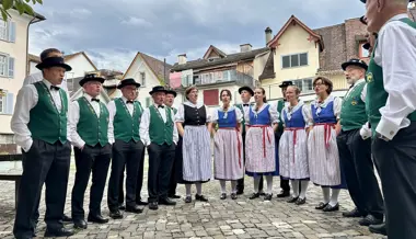 Jodlerbier, Jodlerwein, Jodlersong und eine Jodlerin aus Japan