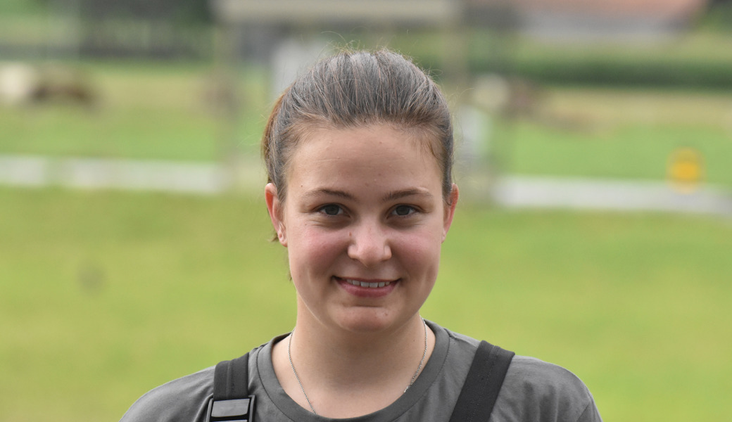 Jasmin Messmer macht sich an den «SwissSkills» auf Störungssuche
