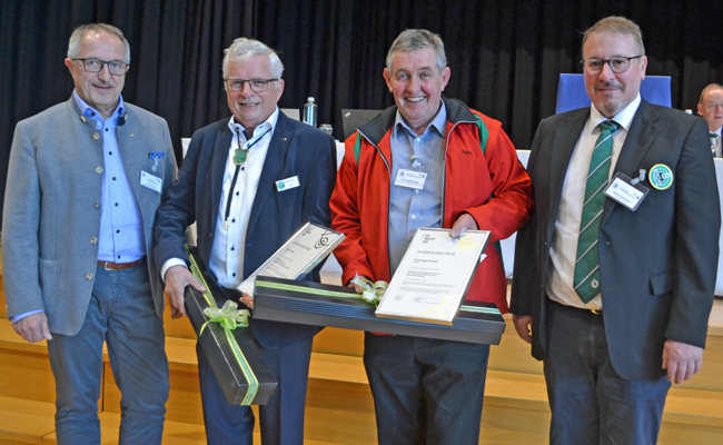 Hans Eggenberger für 53 Jahre im Ehrenamt geehrt