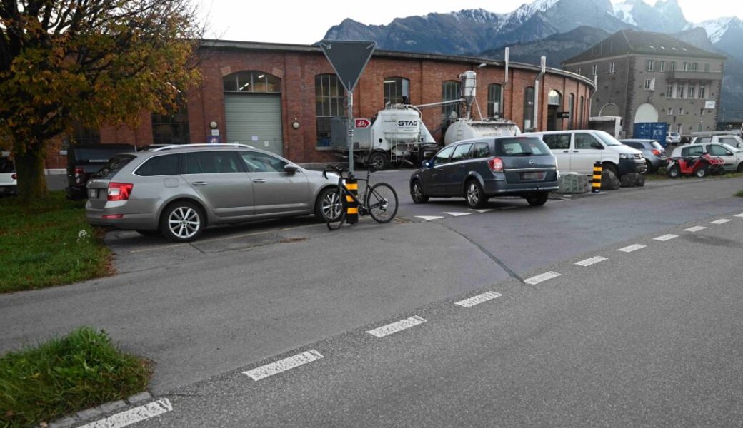  In Sargans ereignete sich ein Unfall, bei dem ein Velofahrer leicht verletzt wurde. 