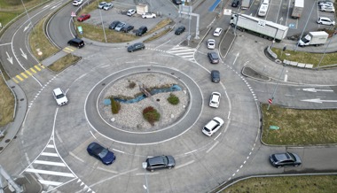 Chaos beim Auer Kreisel: Turbolinien sollen Abhilfe schaffen